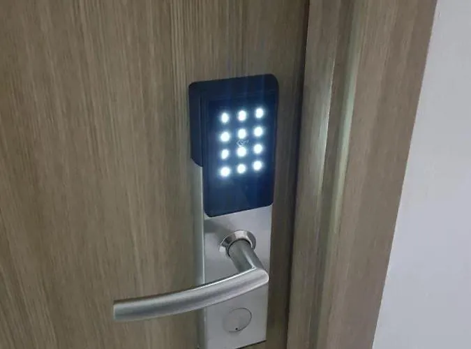 Apartamento Luxury Twin Bed With Balcony Pinas-south Manila